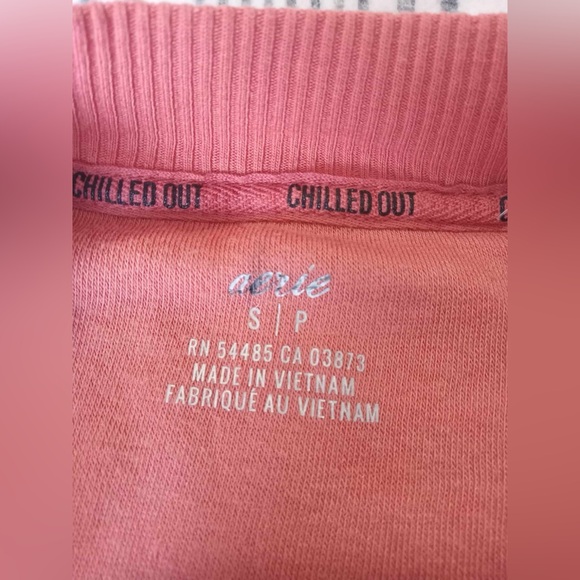 Aerie Brushed Fleece Crewneck Salmon Coloured *EUC* - Picture 2 of 5